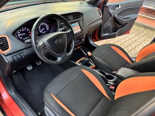 Hyundai i20 Active blue Style/Navi Kamera/ - bilder 13