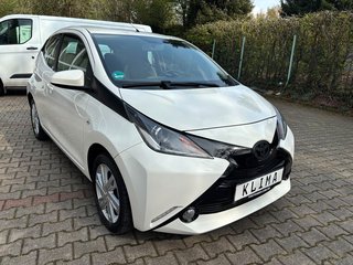 Toyota Aygo AYGO x-play touch/Kamera/Scheckheft/ - foto 3
