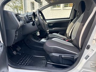 Toyota Aygo AYGO x-play touch/Kamera/Scheckheft/ - foto 11