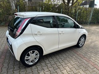Toyota Aygo AYGO x-play touch/Kamera/Scheckheft/ - foto 5