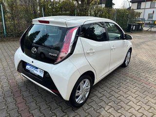 Toyota Aygo AYGO x-play touch/Kamera/Scheckheft/ - foto 6