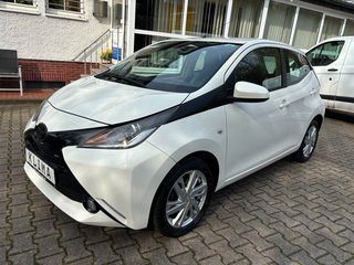 Toyota Aygo AYGO x-play touch/Kamera/Scheckheft/ - foto 2