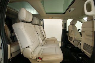 Mercedes-Benz V 300 d AMG Line lang Leder Pano Distr AHK 360K - bilder 9