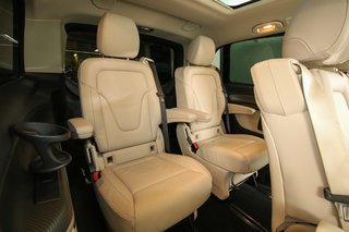 Mercedes-Benz V 300 d AMG Line lang Leder Pano Distr AHK 360K - bilder 10