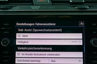 Volkswagen Touran Highline DSG Navi Kamera AHK ACC - bilder 4