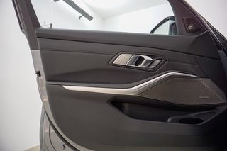 BMW M3 Competition M Carbon DrivAss 360K HUD Laser - bilder 11