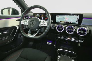 Mercedes-Benz A 250 4Matic Limo Navi Pano AMG Line Kamera - photo 7