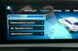 Mercedes-Benz CLA 200 Shooting Brake AMG Line Kamera Night 19 - photo 2