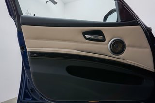 BMW 335i xDrive Memory Leder Navi Xenon - bilder 4