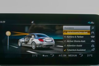 Mercedes-Benz C 63 AMG Perf-Abgas Pano Carbon Burmester Distr - photo 2