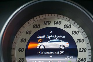 Mercedes-Benz E 400 Cabrio Navi Leder Distronic Kamera Airscar - bilder 2