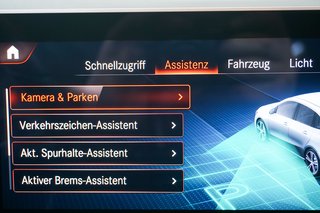 Mercedes-Benz B 220 4Matic Progressive LED Navi AHK Kamera - bilder 3