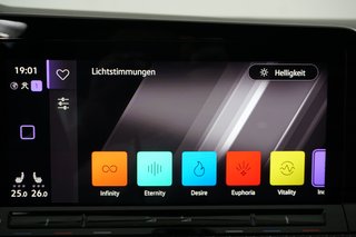Volkswagen Golf VIII R 4Motion Kamera ACC Matrix-LED - foto 5