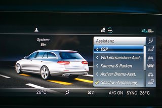 Mercedes-Benz E 300 de Distronic Pano 360k AMG Line Night - bilder 1