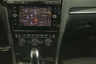 Volkswagen Golf VII R 4Motion DSG Pano Navi ACC Kamera Keyl - foto 1