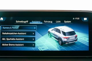 Mercedes-Benz GLE 350 d 4M AMG Line Pano 360K Distr AHK HUD - bilder 3