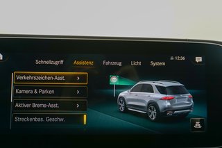 Mercedes-Benz GLE 450 4M AMG Line Burmester Kamera Night Pano - bilder 1