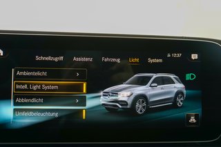 Mercedes-Benz GLE 450 4M AMG Line Burmester Kamera Night Pano - bilder 3