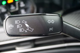 Volkswagen Golf VIII R 4Motio Pano Leder Akrapovic IQ.Light - bilder 8