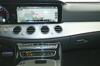 Mercedes-Benz E 300 e Pano AMG Line Designo magno Night AHK - photo 1