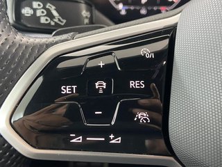 Volkswagen Touareg R-Line 4Motion Matrix Luft Head-up Black - bilder 5