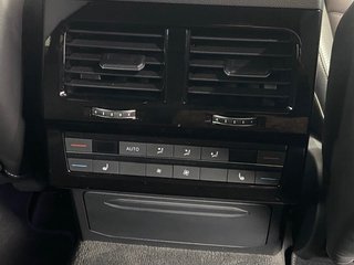Volkswagen Touareg R-Line 4Motion Matrix Luft Head-up Black - bilder 11