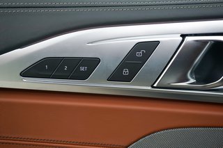 BMW M850 i xDrive Soft-Clo SitzBel Nackenheizung HUD - photo 4