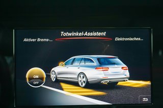 Mercedes-Benz E 220 d 9G Avantgarde Navi Kamera - bilder 1