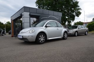 Volkswagen Beetle 1.6 en vogue Used vehicle for sale | First registration 01/2001 | Price 690 €