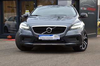 Volvo V40 Cross AWD Auto 1.Hd|Leder|DigiTacho|LED Gebrauchtwagen Kaufen | EZ 09/2017 | Preis 20.990 €