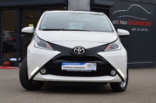 Toyota AYGO x-play touch Used vehicle for sale | First registration 02/2017 | Price 6.990 €