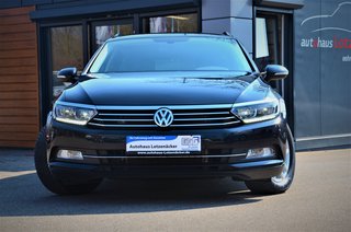 Volkswagen Passat Variant Comfortline LED | ACC | DSG Used vehicle for sale | First registration 01/2018 | Price 18.490 €