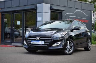 Hyundai i30 Passion blue 1,4 Winterpaket 5 trg | 8-fach Gebrauchtwagen Kaufen | EZ 09/2016 | Preis 11.990 €