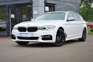 BMW 520 d Touring M Sport DisplKey Pano ACC 19" HUD Used vehicle for sale | First registration 08/2017 | Price 34.990 €