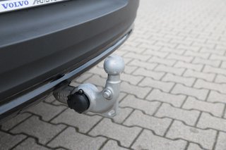 Volvo XC40 B3 Ultra Black Edition AHK*Standheizung*Schiebedach*ACC 2WD - bilder 10