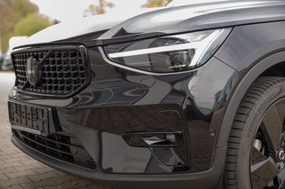 Volvo XC40 B3 Ultra Black Edition AHK*Standheizung*Schiebedach*ACC 2WD - bilder 7