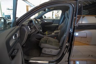 Volvo EX40 Single Motor Extended Range Ultra Black Edition AHK*Standheizung*Schiebedach* - bilder 9