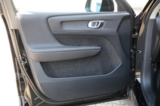 Volvo XC40 T4 2WD Anhängerkupplung*Rückfahrkamera*Navigationssystem*Sitzheizung vorn*Tempomat Basis - bilder 13