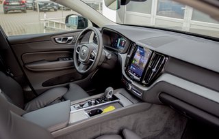 Volvo XC60 B5 Plus Dark AWD Schiebedach*360°*Totwinkel*ACC - foto 7