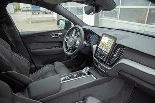 Volvo XC60 T8 Ultra Black Edition AWD AHK*Head-up Display*Schiebedach*Standheizung* - bilder 7