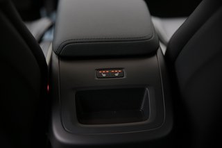 Volvo XC60 T8 Ultra Black Edition AWD AHK*Head-up Display*Schiebedach*Standheizung* - bilder 10