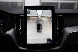 Volvo XC60 T8 Ultra Black Edition AWD AHK*Head-up Display*Schiebedach*Standheizung* - bilder 16