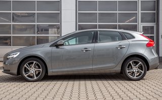 Volvo V40 T3 Kinetic *Rückfahrkamera *Navigationsystem *Einparkhilfe vorn und hinten*Klimaautomatik 2-Zonen - bilder 2