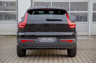 Volvo XC40 B4 Plus Black Edition Schiebedach*ACC*360°Kamera   2WD - foto 4