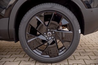 Volvo XC40 B4 Plus Black Edition Schiebedach*ACC*360°Kamera   2WD - foto 16