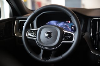 Volvo XC60 T6 Plus Black Edition AWD AHK*Schiebedach*Standheizung*Head-up Display*360°Kamera   Recharge Plug-In Hybrid - foto 6
