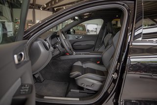 Volvo XC60 T6 Plus Black Edition AWD AHK*Schiebedach*Standheizung*Head-up Display*360°Kamera   Recharge Plug-In Hybrid - foto 10