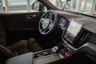 Volvo XC60 T6 Plus Black Edition AWD AHK*Schiebedach*Standheizung*Head-up Display*360°Kamera   Recharge Plug-In Hybrid - foto 8