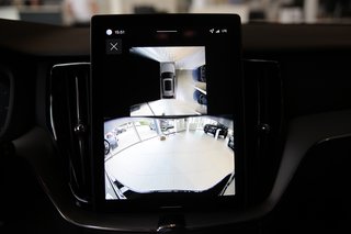 Volvo XC60 T6 Plus Black Edition AWD AHK*Schiebedach*Standheizung*Head-up Display*360°Kamera   Recharge Plug-In Hybrid - foto 13