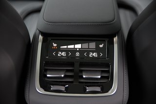 Volvo XC90 T8 Ultra Dark AWD AHK*Head-up*Standheizung*Schiebedach*  Recharge Plug-In Hybrid - bilder 10